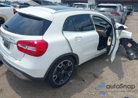 2019 Mercedes-Benz Gla 250 4Matic z USA, uszkodzony, nr VIN WDCTG4GB4KJ551515